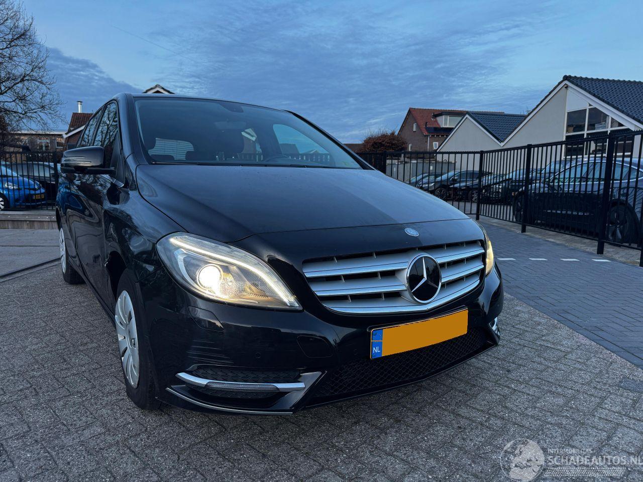 Mercedes B-klasse 180 Ambition | 55.872 KM !! 1e eigenaar!