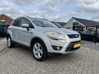 Vaurioauto  passenger cars Ford Kuga 2.5 20V Titanium 2 eigenaar ! 2009/4