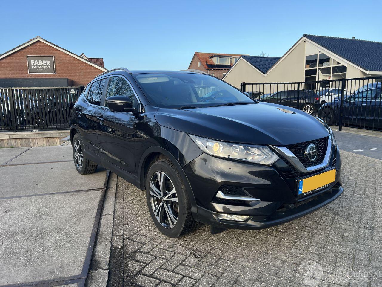 Nissan Qashqai 1.2 N-Connecta  119.677 KM !!