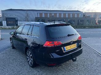 Volkswagen Golf 2.0 TDI Highline picture 3