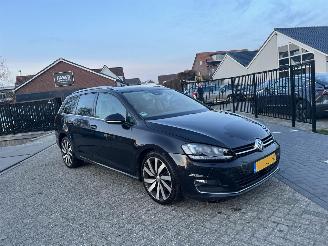 skadebil auto Volkswagen Golf 2.0 TDI Highline 2013/2