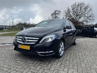 Vaurioauto  passenger cars Mercedes B-klasse 180 Ambition 2012/6