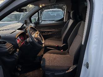 Opel Combo 1.2 Turbo L2H1 Edition | BENZINE !! picture 15