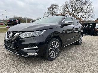 Schadeauto Nissan Qashqai 1.3 DIG-T Tekna + automaat !! 2019/8