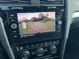 Volkswagen Golf 1.6 TDI Highline Business R picture 28