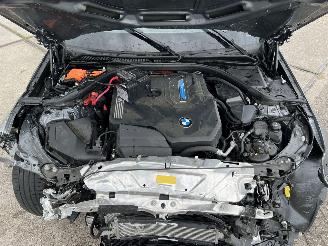BMW 3-serie 330e M pakket 15.224 KM!! Pano MOTOR WERKT! picture 28