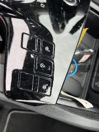 Kia Sportage 1.6 T-GDi Plug-in Hybrid AWD DynamicPlusLine Pano picture 19