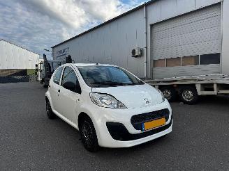 skadebil auto Peugeot 107 1.0 Access Accent Facelift 2012/10