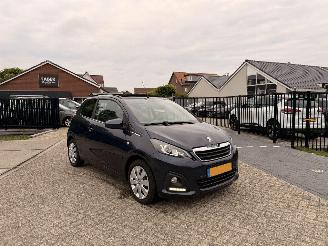 Schadeauto Peugeot 108 1.0 e-VTi active top cabrio 2014/10