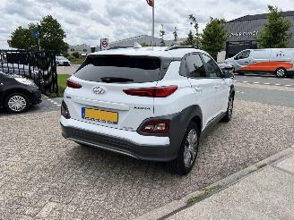 Hyundai Kona EV Premium 64 kWh Panorama! picture 7