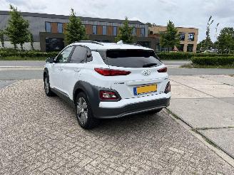 Hyundai Kona EV Premium 64 kWh Panorama! picture 6