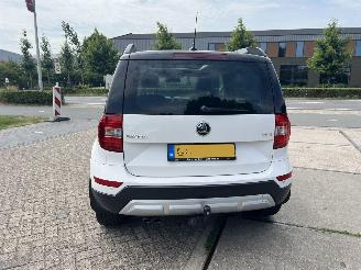 Skoda Yeti 1.4 TSI Greentech Adventure | panoramadak!! picture 15