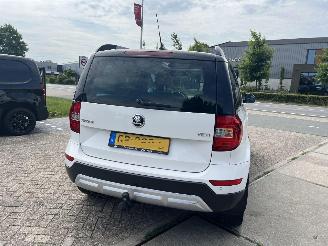 Skoda Yeti 1.4 TSI Greentech Adventure | panoramadak!! picture 14