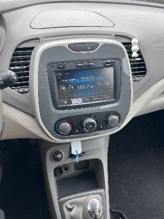 Renault Captur 0.9 TCE Expression picture 18