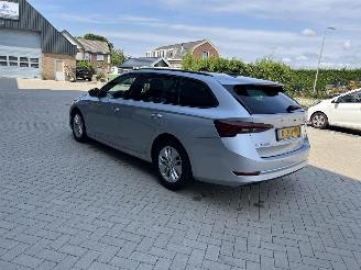 Skoda Octavia 1.0 e-TSI Sport Business picture 14