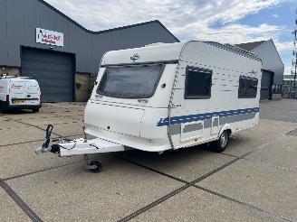 damaged caravans Hobby  30 2002/7