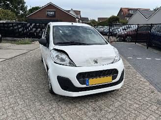 Peugeot 107 1.0 Access Accent | 88.469 km!! picture 3