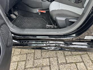 Opel Corsa 1.2 Turbo Edition | 17.748 km!! picture 20