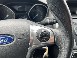 Ford Focus 1.0 EcoBoost Lease Trend motor kapot picture 30