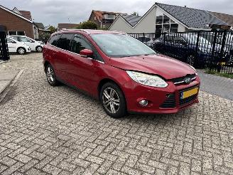 skadebil auto Ford Focus 1.0 EcoBoost Lease Trend motor kapot 2012/12