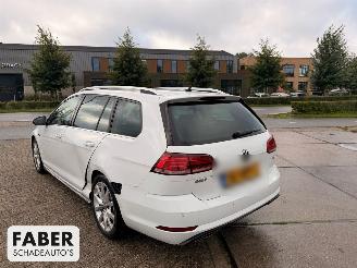 Volkswagen Golf 1.4 TSI Highline Business R picture 11