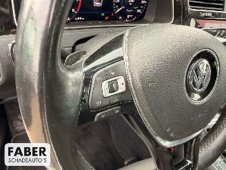 Volkswagen Golf 1.4 TSI Highline Business R picture 17