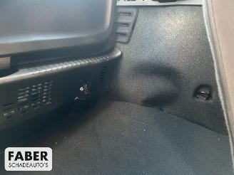 Renault Clio 1.0 TCe Intens | 37.279 km!! picture 25