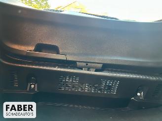 Renault Clio 1.0 TCe Intens | 37.279 km!! picture 27