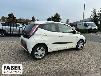 Toyota Aygo 1.0 VVT-i x-play | 14.325 km!! picture 9