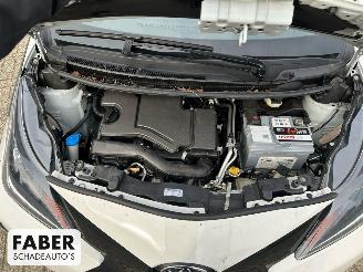 Toyota Aygo 1.0 VVT-i x-play | 14.325 km!! picture 5