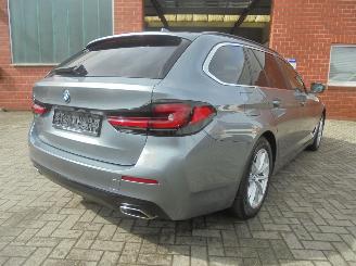 BMW 5-serie 520d xDrive Hybride Professional 190pk picture 3