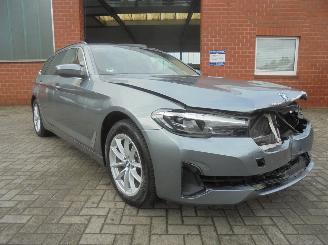 BMW 5-serie 520d xDrive Hybride Professional 190pk picture 2