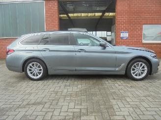 BMW 5-serie 520d xDrive Hybride Professional 190pk picture 5