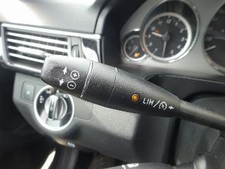 Mercedes E-klasse E 200 T CGI Avantgarde 135kw, Navi, Leer, Climate & Cruise control picture 18