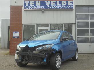 Voiture accidenté Renault Zoé Intens 43kw, Airco, R-Link Navi, Cruise control 2016/12