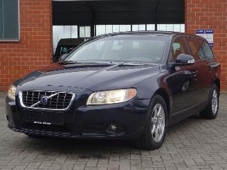 Volvo V-70 2.0D Limited Edition 136pk, Navi, Leer, Climate & Cruise control picture 2
