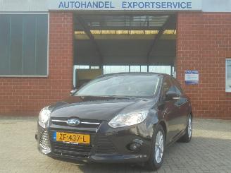 Vaurioauto  passenger cars Ford Focus 1.0 EcoBoost Titanium, Airco, Cruise control 2014/4