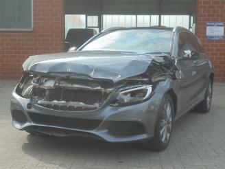 skadebil auto Mercedes C-klasse C 220 T 4Matic 125kw Automaat, Panorama, Leer, Navi 2018/2