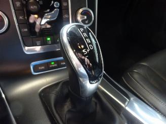 Volvo V-60 2.4 D6 Twin Engine R-Design, Climatecontrol, Parkeersensoren picture 20