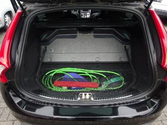 Volvo V-60 2.4 D6 Twin Engine R-Design, Climatecontrol, Parkeersensoren picture 19