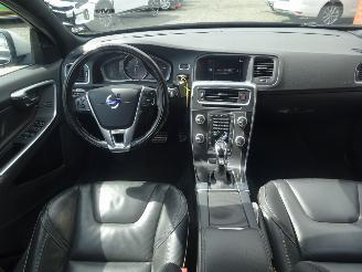 Volvo V-60 2.4 D6 Twin Engine R-Design, Climatecontrol, Parkeersensoren picture 8