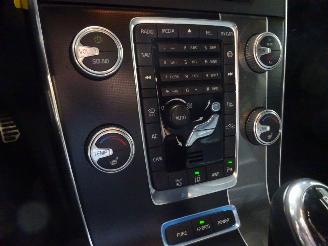 Volvo V-60 2.4 D6 Twin Engine R-Design, Climatecontrol, Parkeersensoren picture 10