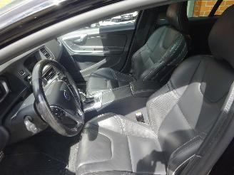 Volvo V-60 2.4 D6 Twin Engine R-Design, Climatecontrol, Parkeersensoren picture 7