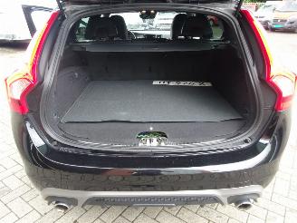 Volvo V-60 2.4 D6 Twin Engine R-Design, Climatecontrol, Parkeersensoren picture 16