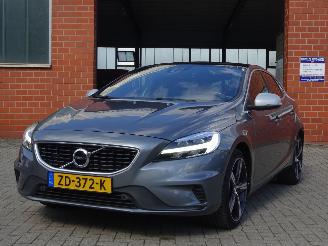 Volvo V-40 T3 Polar+ Sport R-Design 152pk Autom, Navi, Airco, Panorama, Cruise picture 2