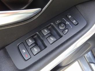 Volvo V-40 T3 Polar+ Sport R-Design 152pk Autom, Navi, Airco, Panorama, Cruise picture 13