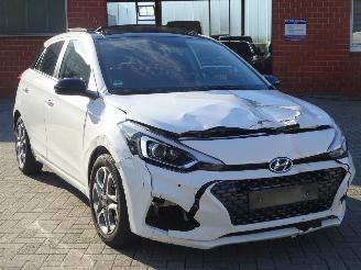 Hyundai I-20 120pk, Panorama, Navi, DAB+, Lane asist, Stuur en stoelverw. picture 3
