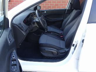 Hyundai I-20 120pk, Panorama, Navi, DAB+, Lane asist, Stuur en stoelverw. picture 9