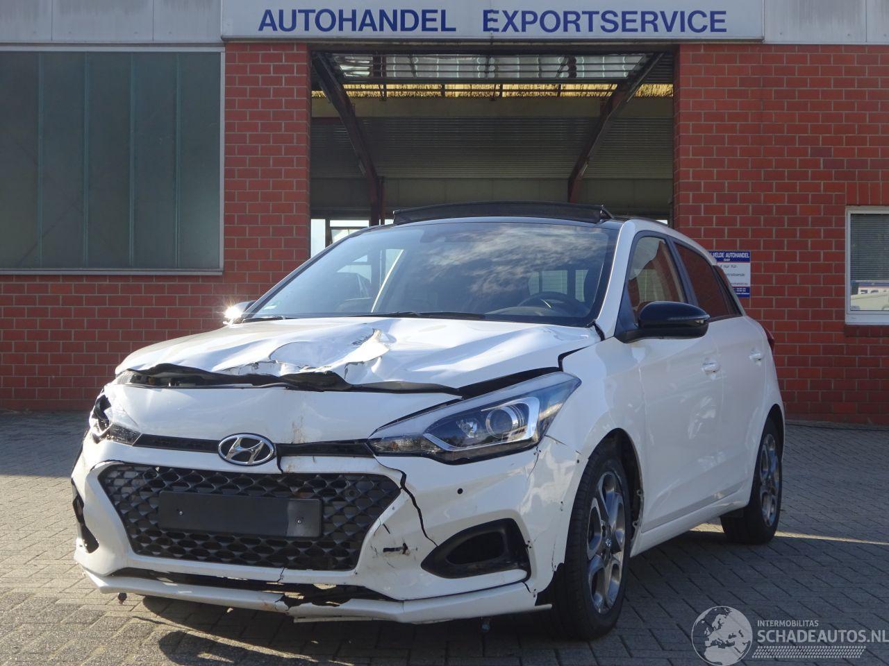 Hyundai I-20 120pk, Panorama, Navi, DAB+, Lane asist, Stuur en stoelverw.