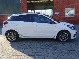 Hyundai I-20 120pk, Panorama, Navi, DAB+, Lane asist, Stuur en stoelverw. picture 7